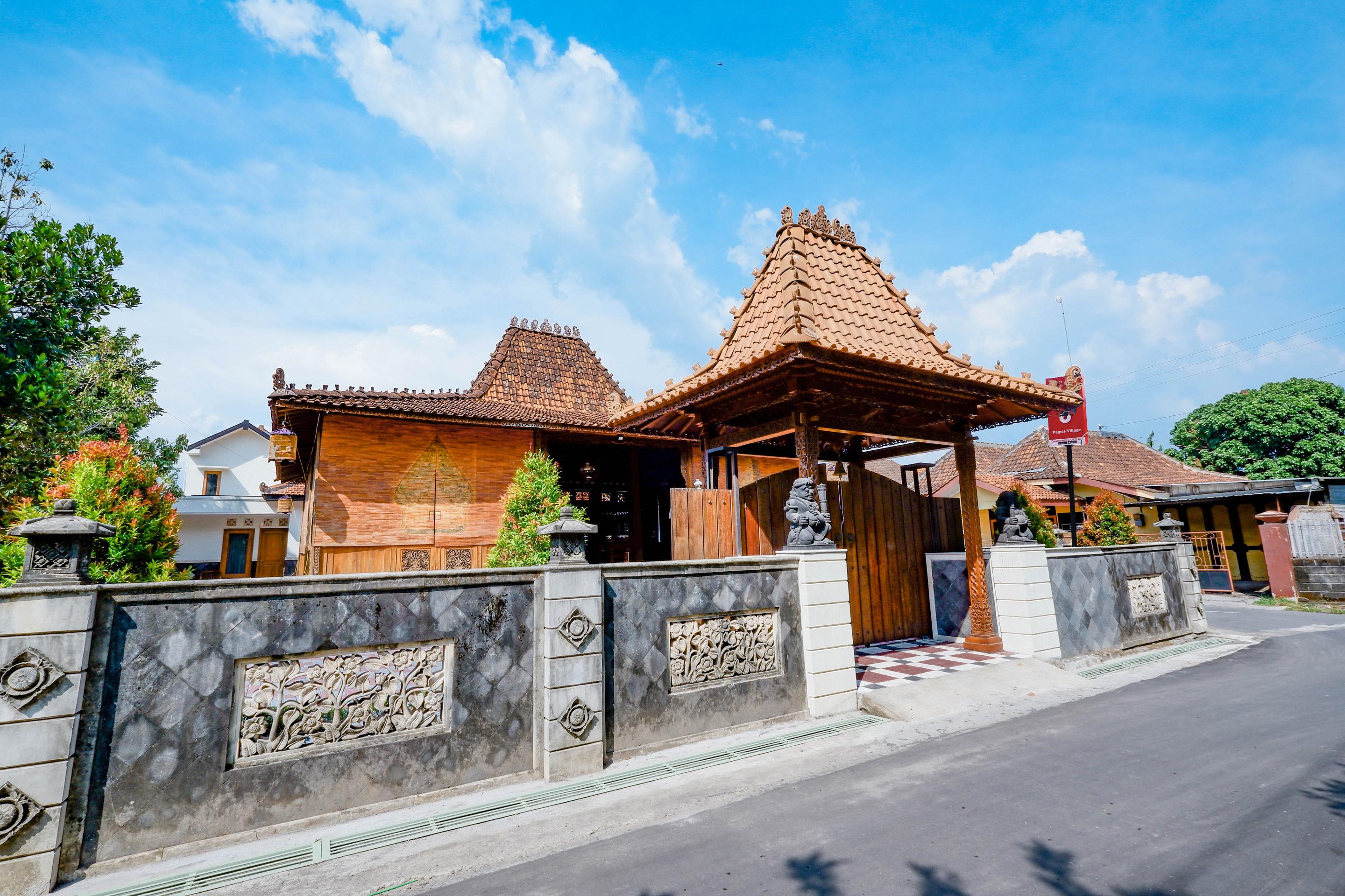 Oyo 2327 Pagsis Village Klaten Екстериор снимка